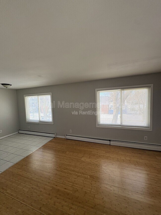 Photo - 3521 12th Ave S Unidad 8