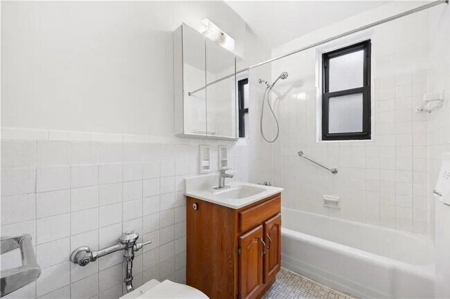 Photo - 2620 Ocean Pkwy