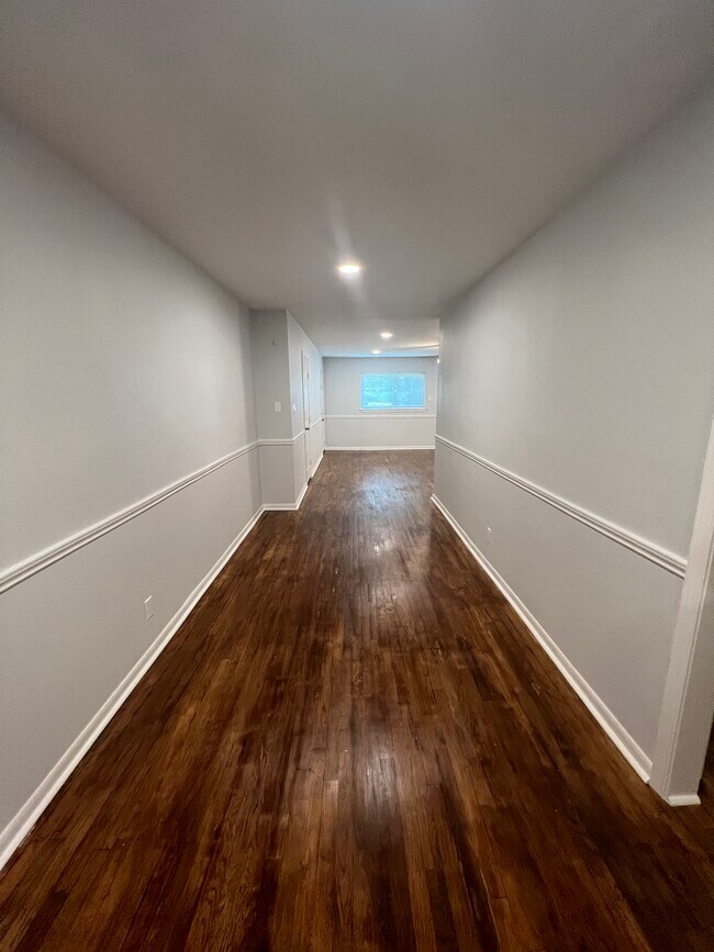 Dining/Breakfast Area - 4315 W Alabama St Unit 1