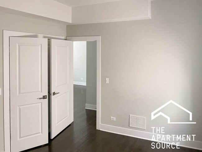 Photo - 1952 W Nelson St Unit 3E