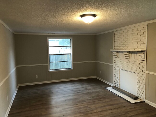 Photo - 940 Dougherty St