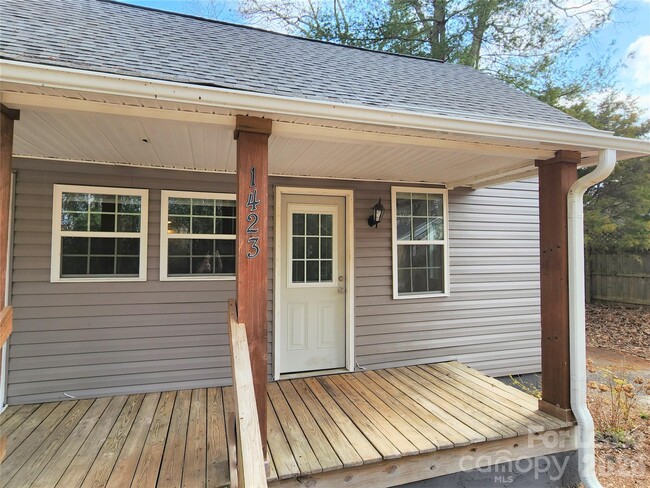 1423 Oakshade Ave