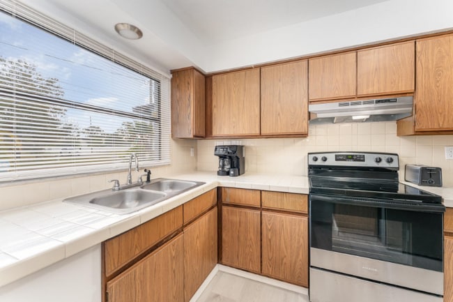 Photo - 101 Magnolia Plantation Ct