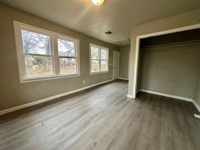 Photo - 3 Bedroom and 2 Bathroom Home in Shawnee