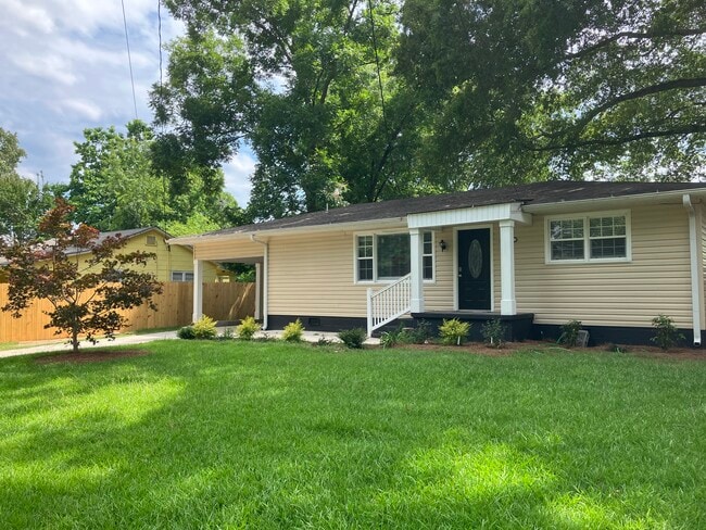 213 Dripping Springs Rd NW
