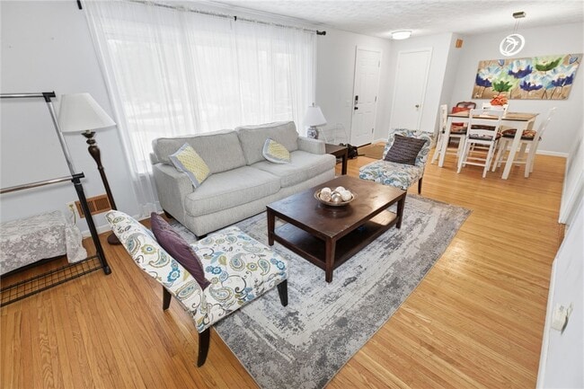 Photo - 266 Willowcrest Dr