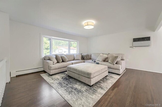 31 Gleason Dr