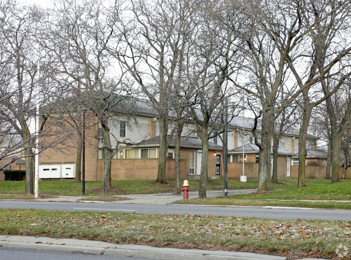 Photo - Town Square Co-Op Apartments