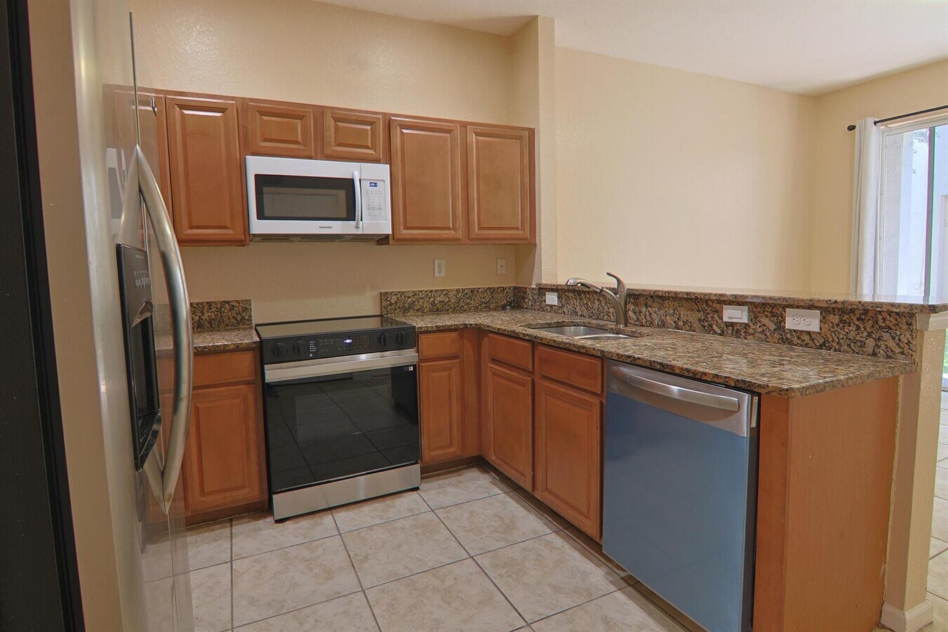 Photo - $3,000MONTHLY;21211 NW 14TH AVE MIAMI GARD...