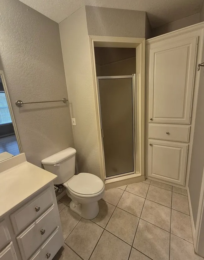 Building Photo - 3 bed 3 bath one block away from Baylor