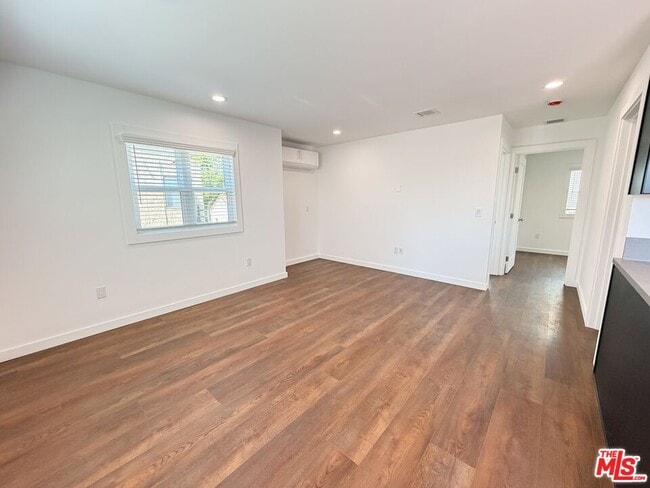 818 N Harper Ave