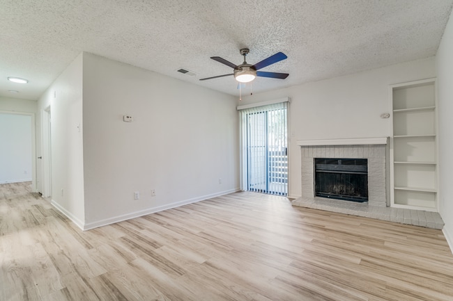 Falltree Apartments