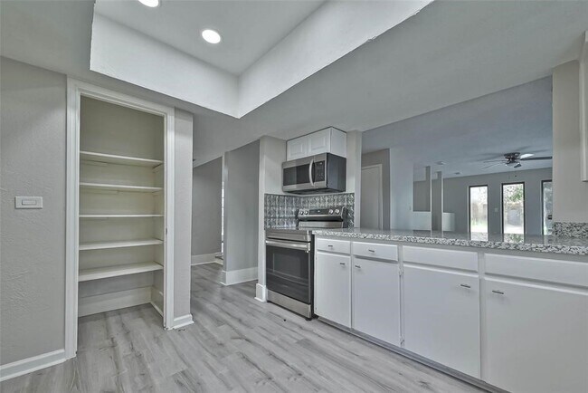 Photo - 17805 Villa Way Dr