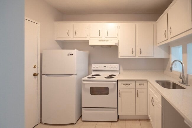 Building Photo - 5 Beaver Park Rd Unit 3