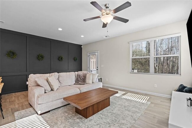 Photo - 2830 Ridgeview Dr