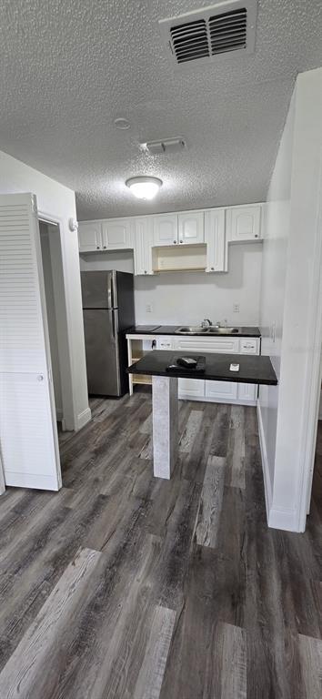 Photo - 669 Royalty Ct