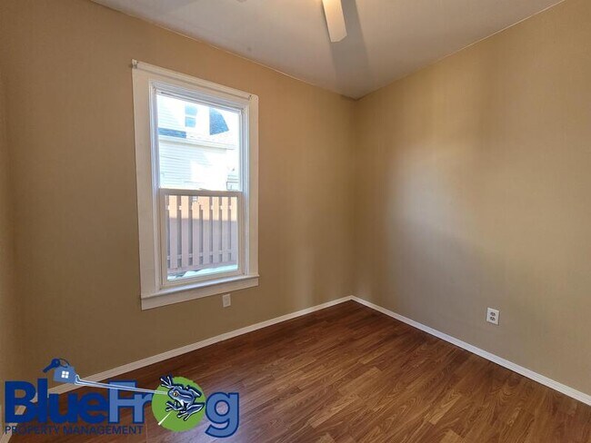Photo - 706 Elmore St - Lower