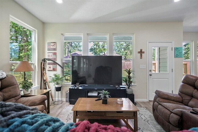 Photo - 15316 Coaltown Rd