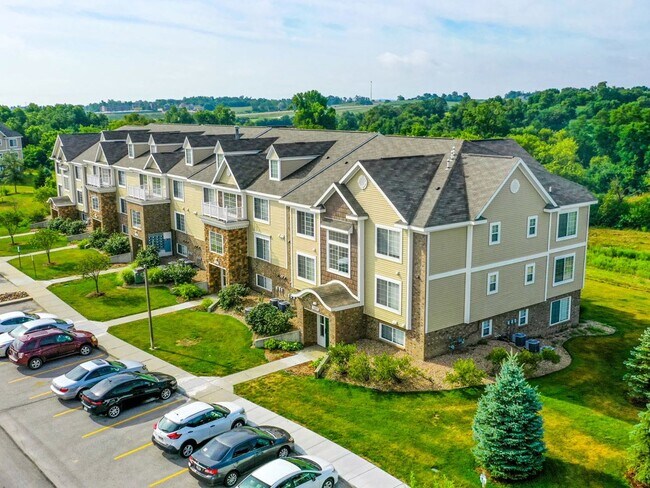 Colonial Pointe at Fairview Apartments For Rent in