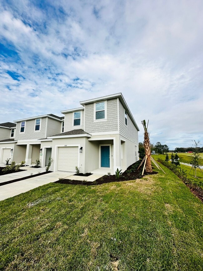 Photo - 2287 Portrait St