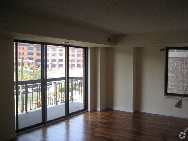 Building Photo - 700 1st St Unit 6D Rental