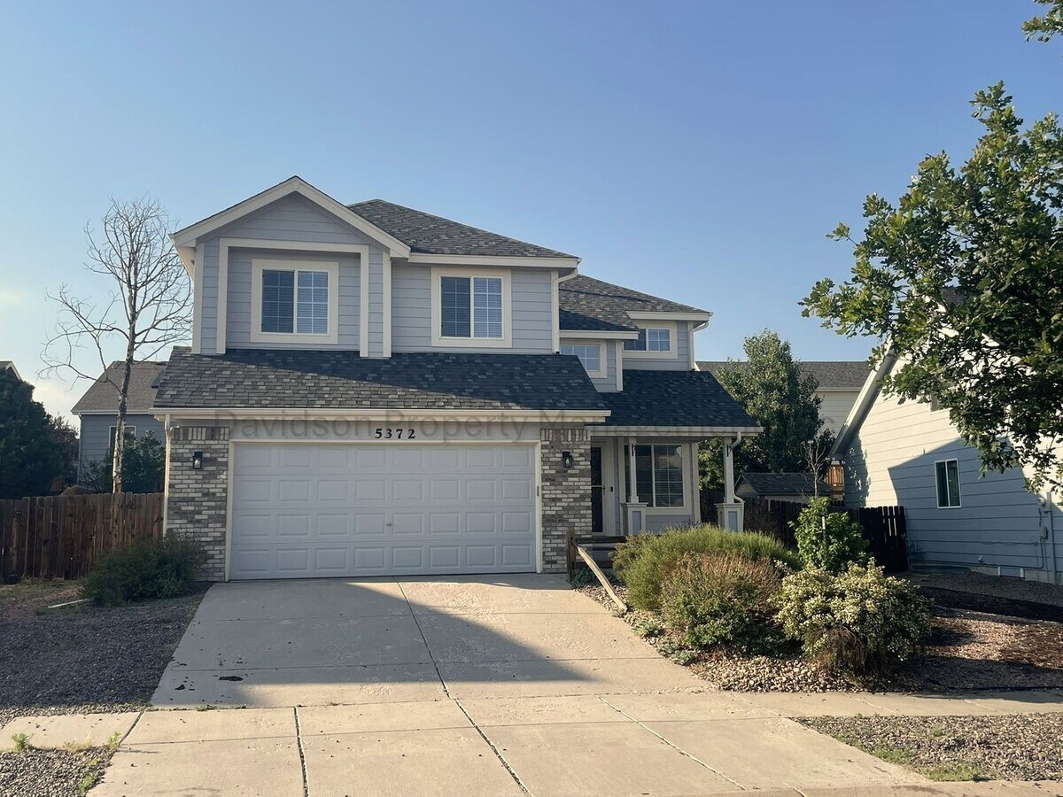 Gorgeous 5 Bedroom House in Stetson Hills MORE PICS TO COME! - Gorgeous 5 Bedroom House in Stetson Hills MORE PICS TO COME!