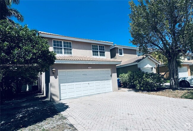 Building Photo - 5441 NW 93rd Ter Rental