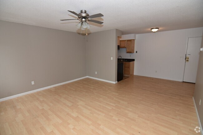Building Photo - 2740 Pleasant Rental