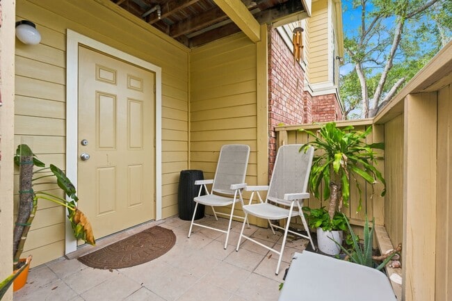 8642 Mallard Reserve Dr Unit 101