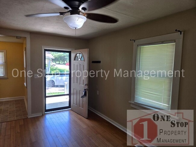 Photo - Beautiful 1 Bedroom 1 Bathroom Home in Raytown!