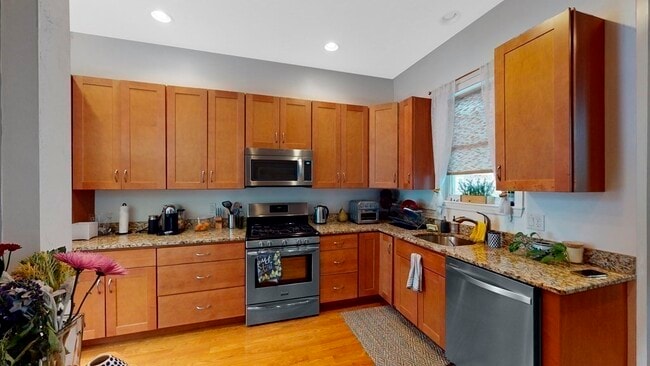 Photo - 14 Holbrook St Unit 1
