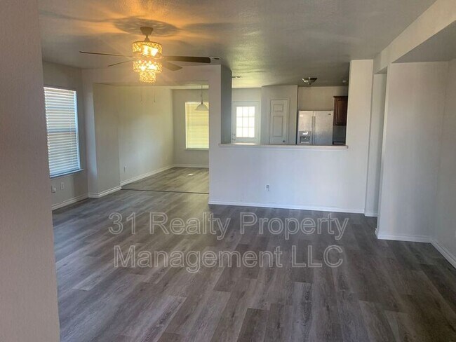 Photo - 2011 Limestone Dr