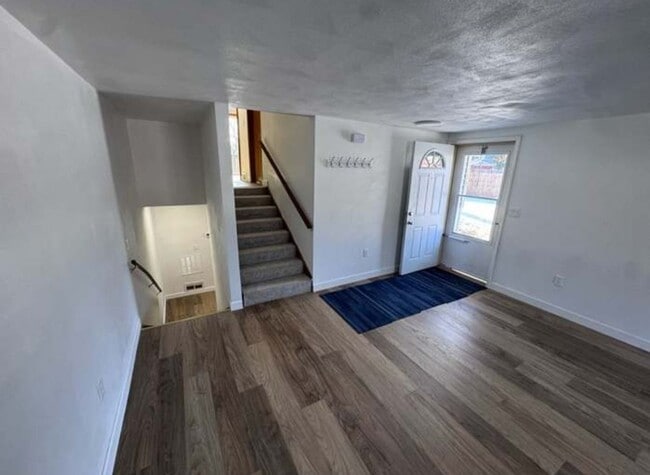 Photo - 926-928 Parkview Dr Unidad 928