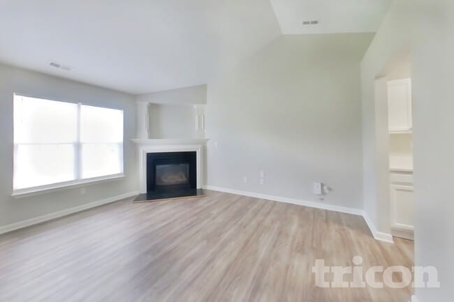 Photo - 10203 Green Hedge Ave