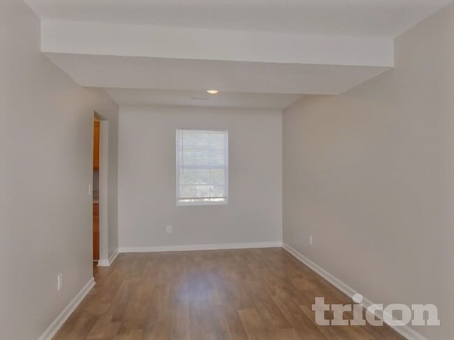 Photo - 175 Cascade Dr