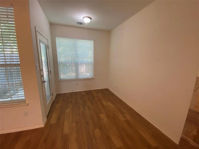 Photo - 400 West St