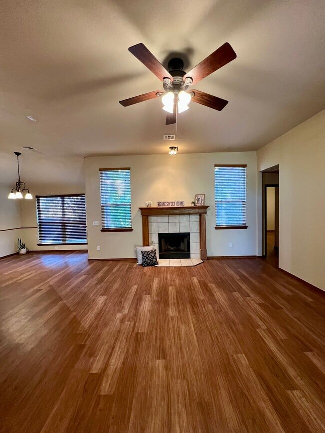 Photo - Lovely Rental Home in Heatherwood Neighbor...