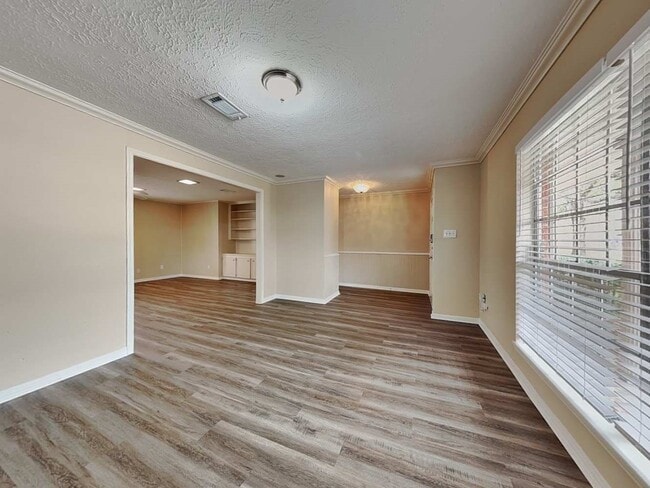 Photo - 4707 Lost Oak Dr