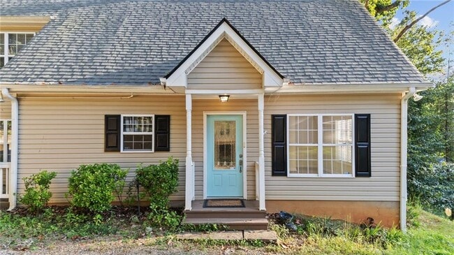 Photo - 6275 Akins Way