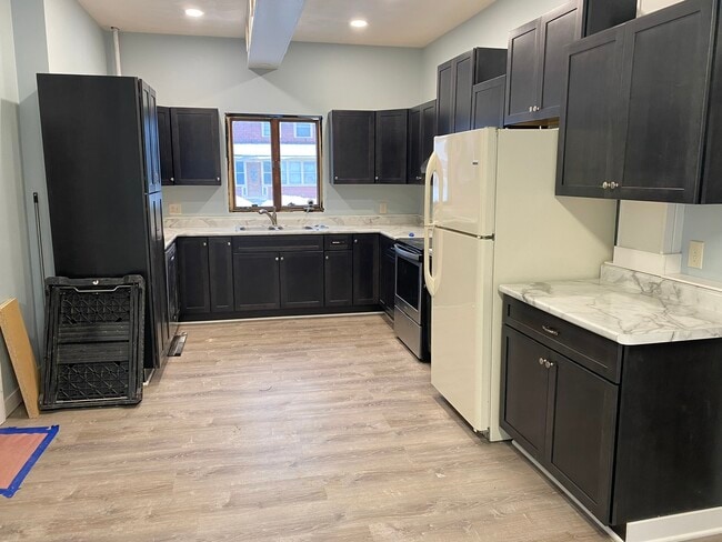 Photo - 204 Carroll St