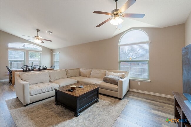 Photo - 3315 Vineyard Trail