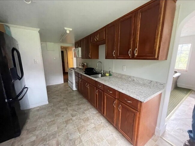 Photo - 323 Highland Ave