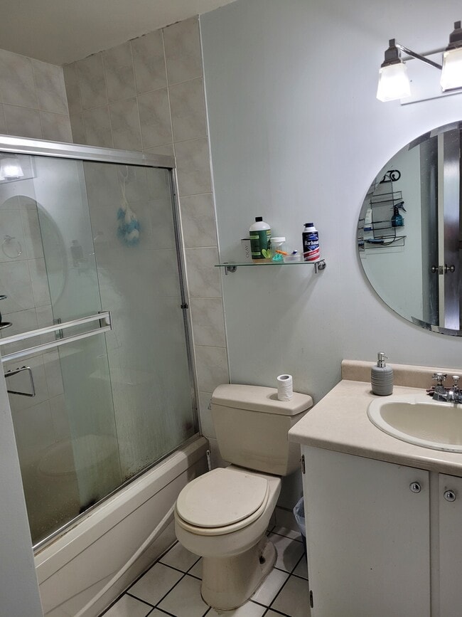 Photo - 13923 72 Av Unit 2-Bedroom