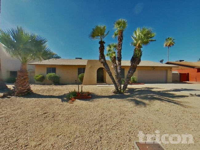 Photo - 4323 W Poinsettia Dr