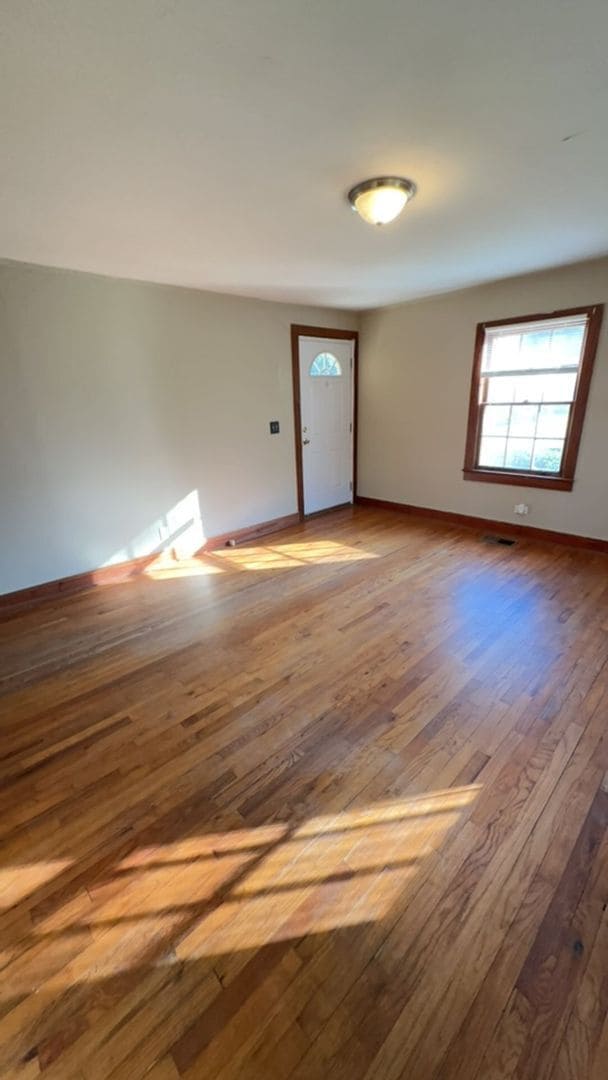 Photo - 205 Pineleaf Ln