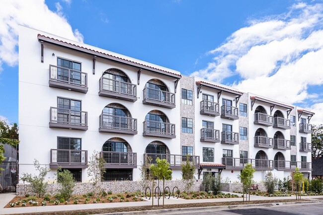 Building Photo - Formosa Fountain by Wiseman Rental