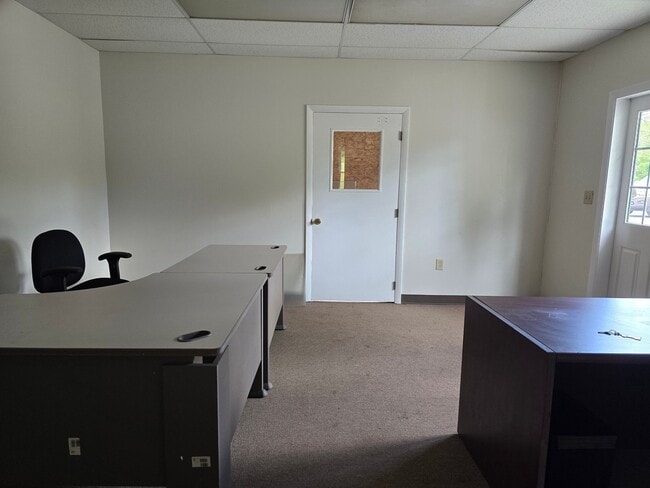 Photo - 443 Fairwood Rd