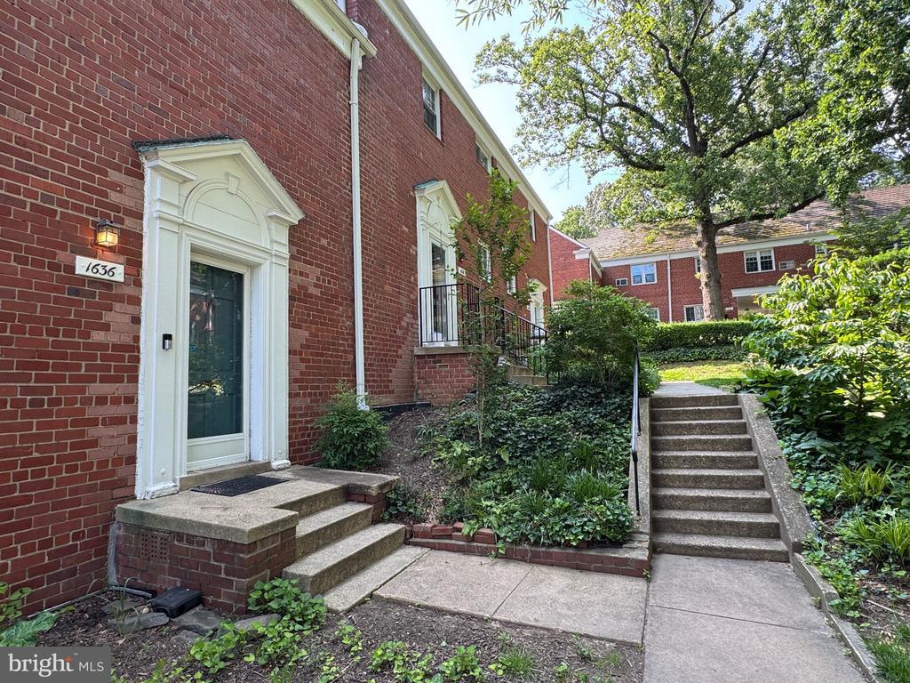 Photo - 1636 Preston Rd (Alexandria, VA)