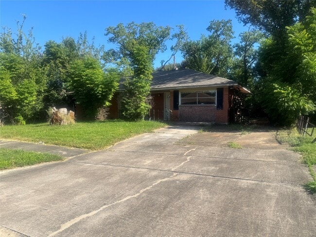 Building Photo - 4414 Brisbane St