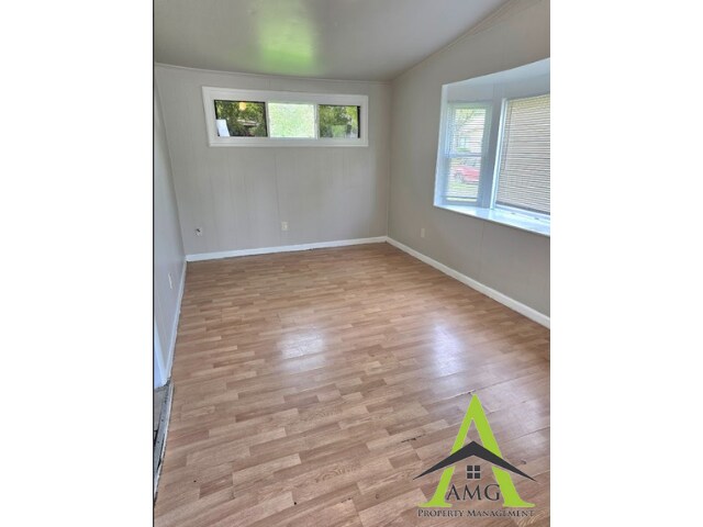 Photo - 2075 Alton St